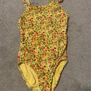 Gap size 6/7 Swim Suit